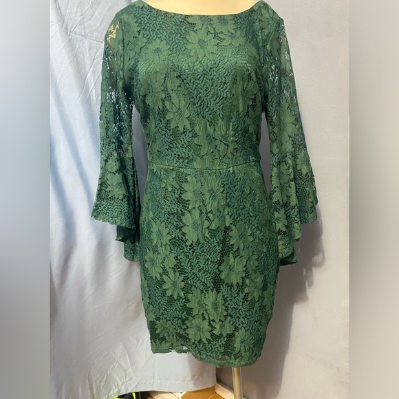 Lulu's Green Sheath Dress with 3/4 Bell Sleeves - Picture 5 of 11